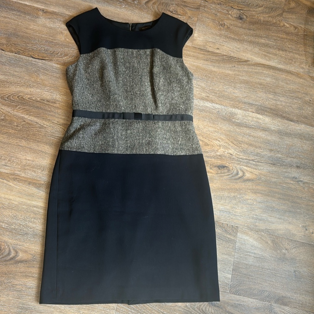Sz10 professional form fitting dress. Tweed and black